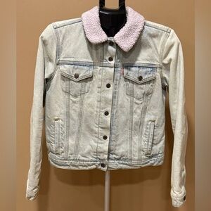 Levi's Sherpa Trucker Jacket Women Large Light Wash Pink Collar Denim Cropped